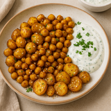 Knusprige Kartoffeln & Kichererbsen mit Joghurt-Knoblauch-Sauce mit Happy-Gefühl-Gewürzmischung