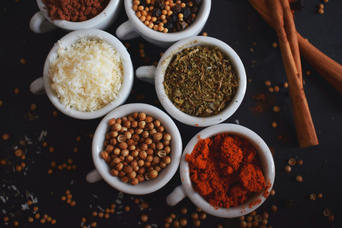 Gewürze und Süßungsmittel – Verfeinere Deine Küche mit natürlichen Aromen