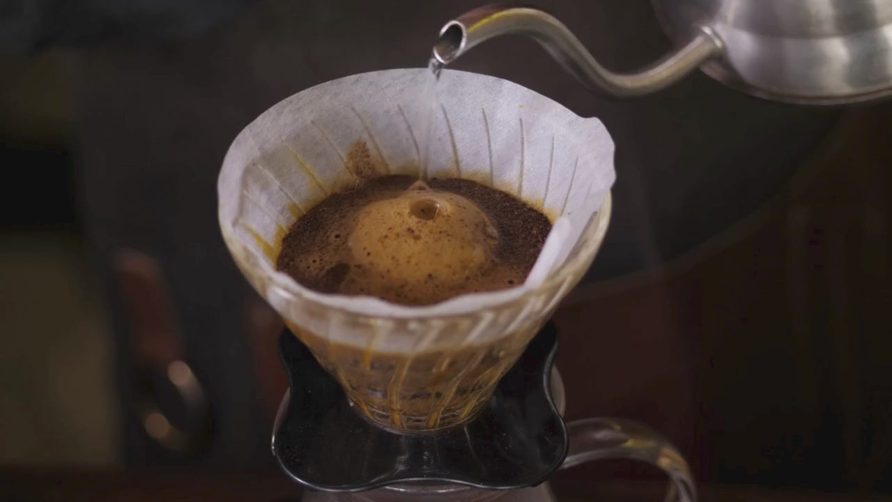 Was mit der Suche nach bekömmlichem Kaffee begann, ist heute unsere Leidenschaft: Kaffee, der harmonisch schmeckt, den Magen schont, kein Sodbrennen verursacht